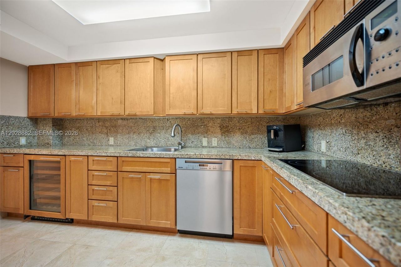 2901 S Bayshore Dr, Unit 6A, Coconut Grove, FL 33133 Photo