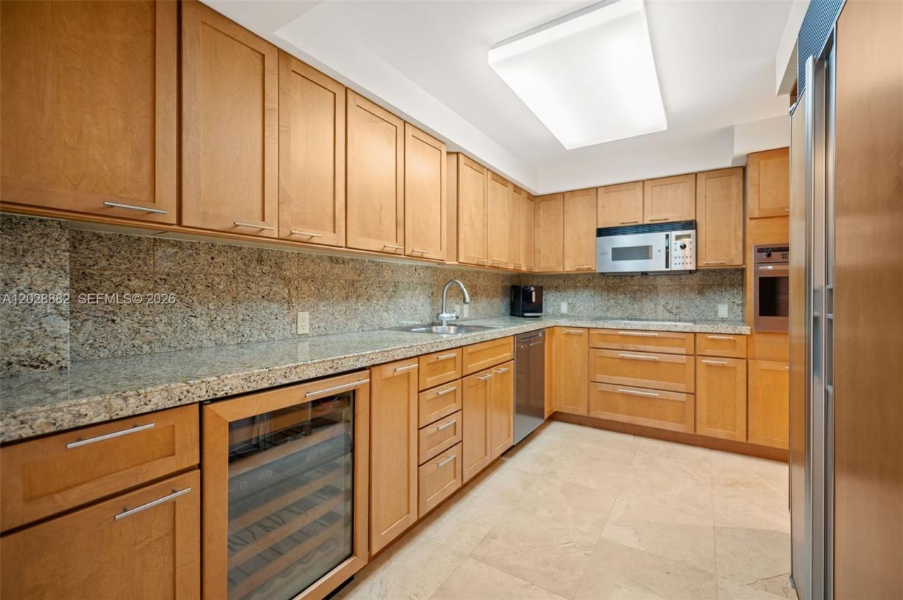 2901 S Bayshore Dr, Unit 6A, Coconut Grove, FL 33133 Photo