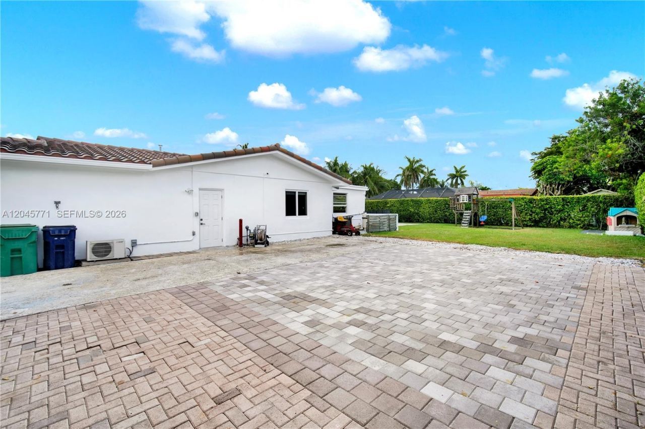 11632 SW 127th Ter , Miami, FL 33176 Photo