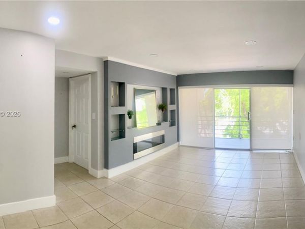 4255 N University Dr , Unit 304, Sunrise, FL 33351