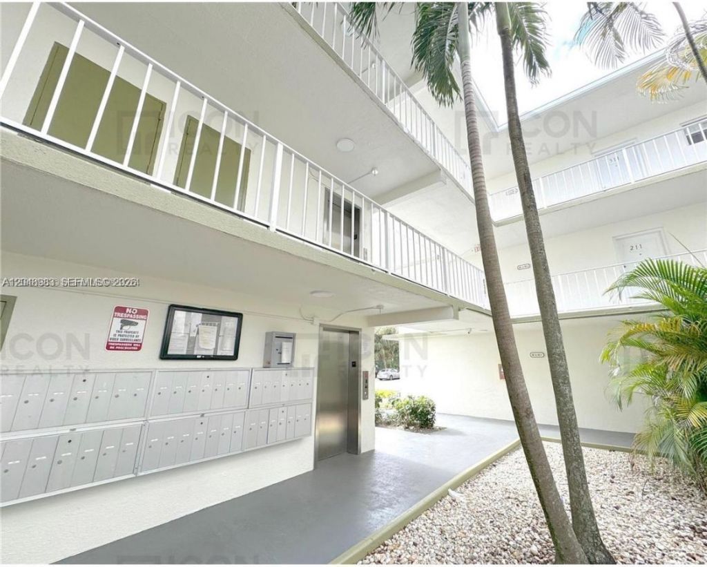 4255 N University Dr , Unit 304, Sunrise, FL 33351 Photo