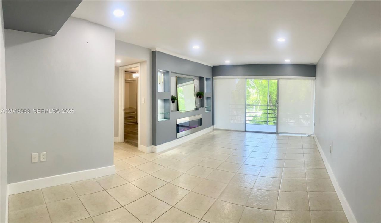 4255 N University Dr, Unit 304, Sunrise, FL 33351 Photo