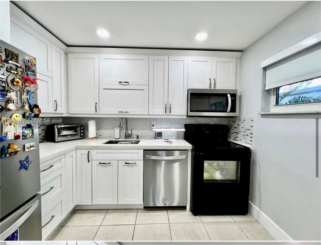 4255 N University Dr , Unit 304, Sunrise, FL 33351 Photo