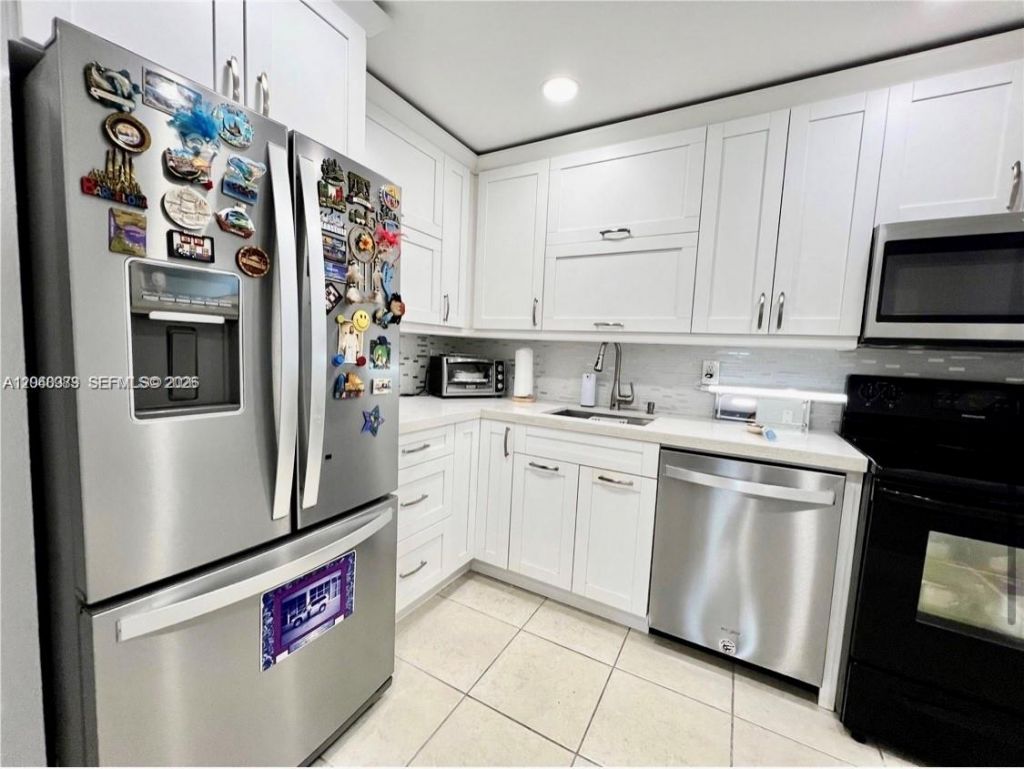 4255 N University Dr , Unit 304, Sunrise, FL 33351 Photo