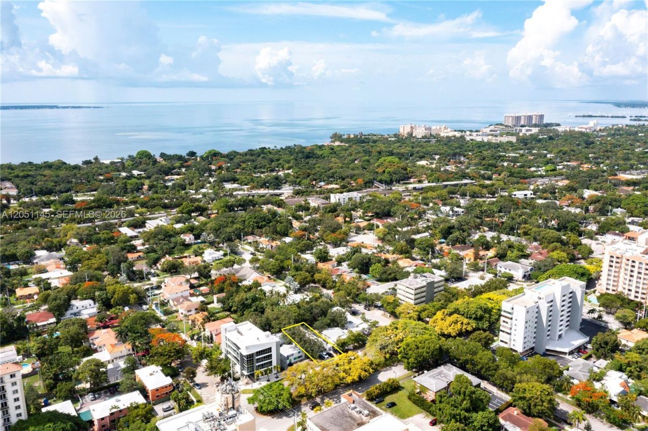 2825 SW 3rd Ave , Unit 4, Miami, FL 33129 Photo