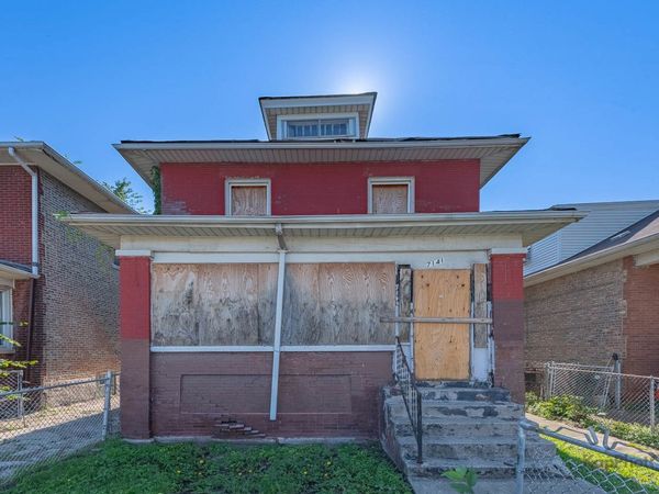 7141 S Woodlawn Avenue , Chicago, IL 60619