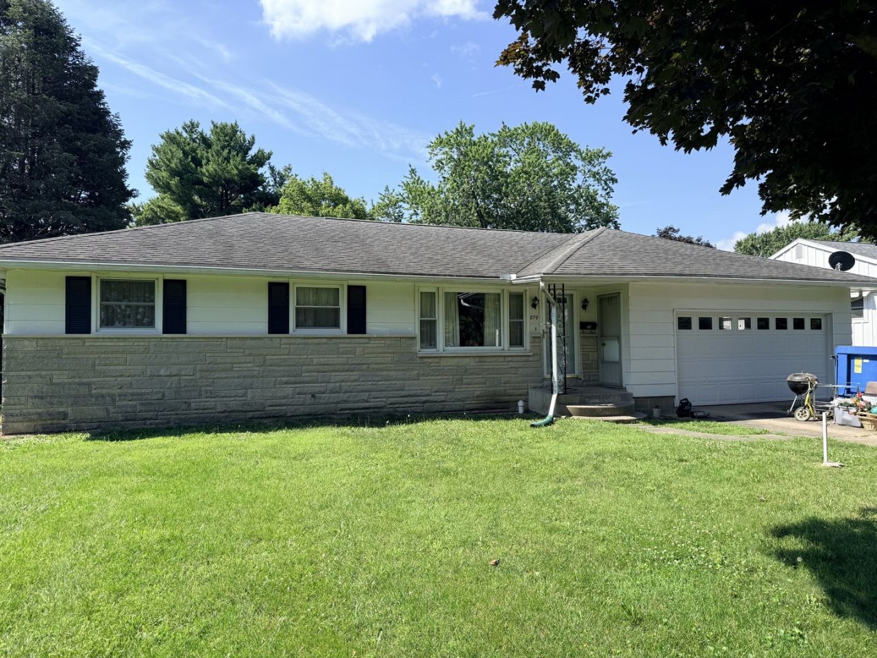879 E Honeywell Avenue , Hoopeston, IL 60942 Main Photo