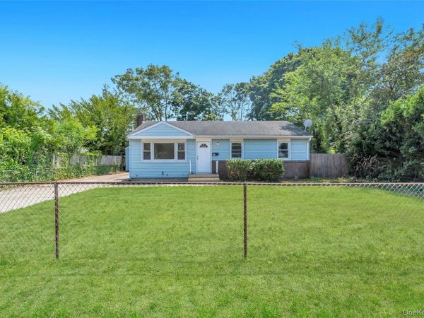 61 Herbert Circle , Patchogue, NY 11772