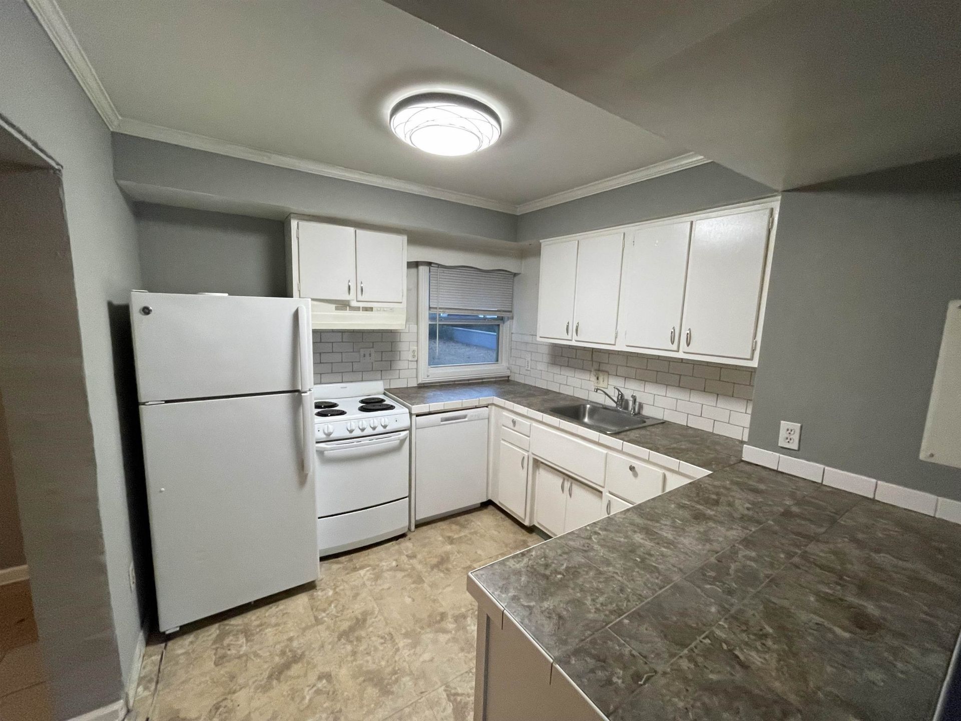 2705 Edge Dr.  Photo 13