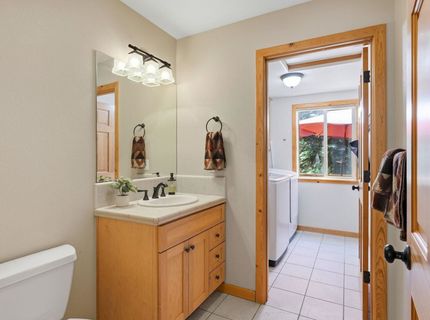 11642 Zermatt Drive, Truckee, CA 96161 Photo