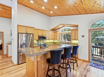 11642 Zermatt Drive, Truckee, CA 96161 Photo