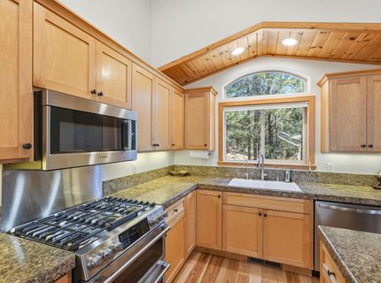 11642 Zermatt Drive, Truckee, CA 96161 Photo