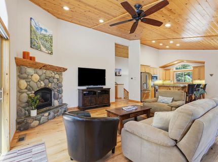 11642 Zermatt Drive, Truckee, CA 96161 Photo