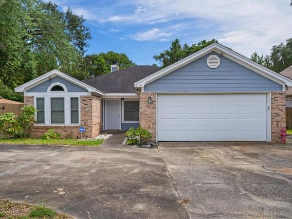 318 Pelham Road, Fort Walton Beach, FL 32547