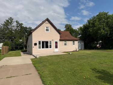 318 Grove Street N, Mora, MN 55051