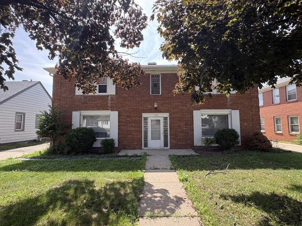 2355 S 76th STREET, West Allis, WI 53219