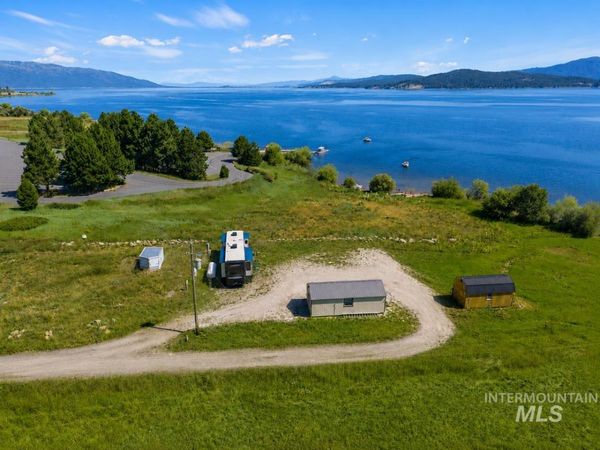 44 Pats Lane, Cascade, ID 83611