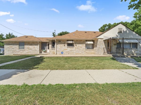3031 S 33rd St, Milwaukee, WI 53215