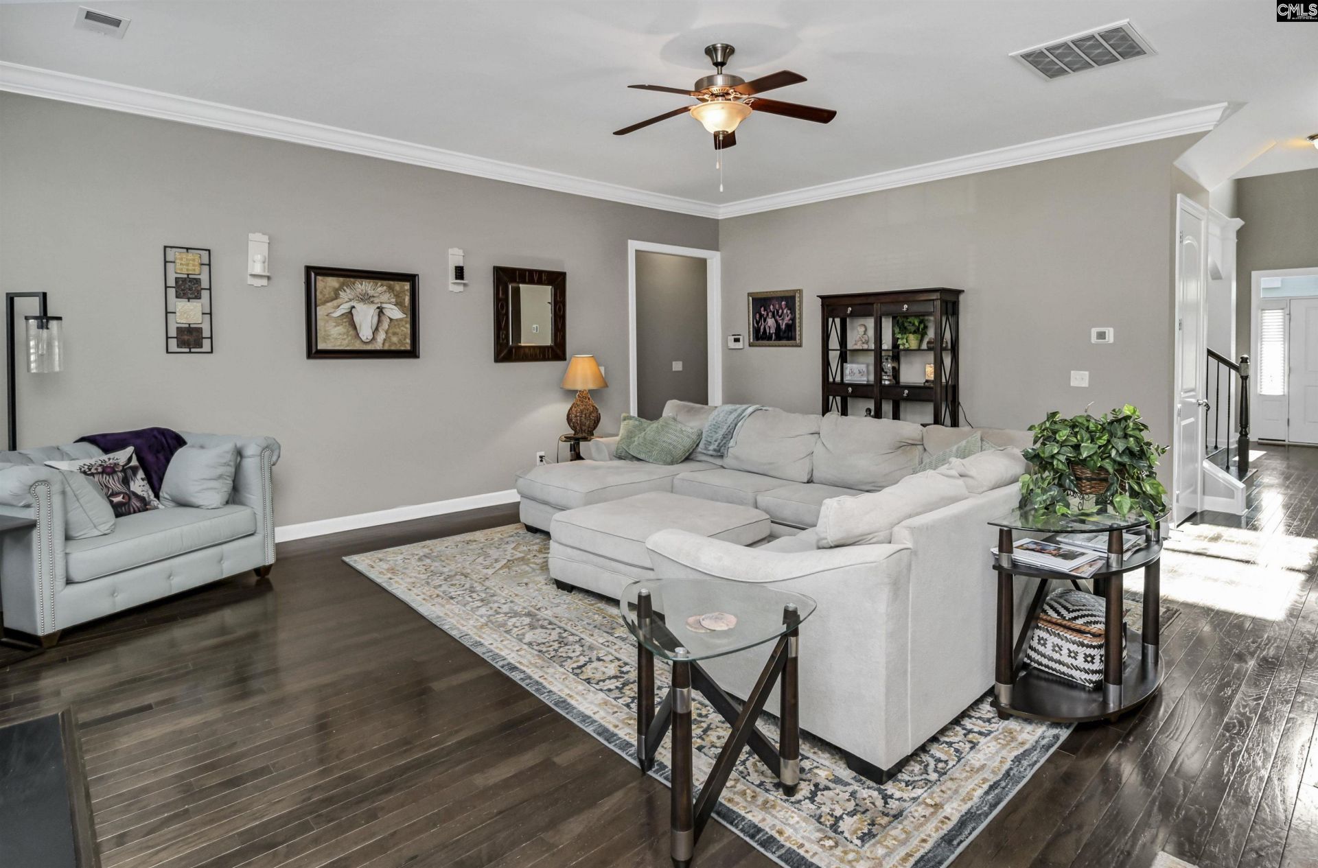 603 Riverdale Court  Photo 4