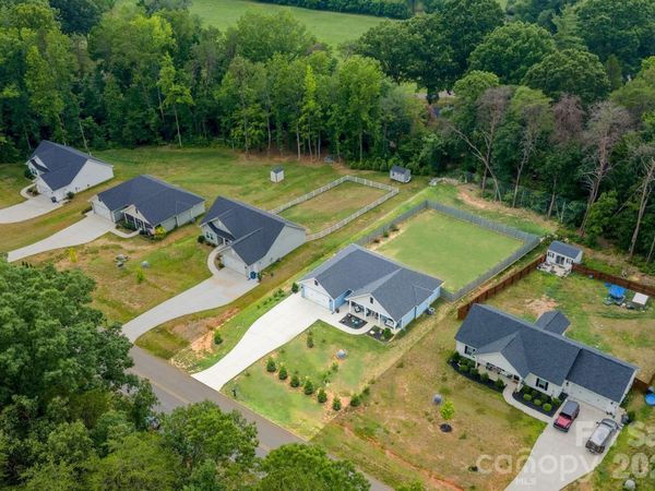1002 Westminster Drive, Statesville, NC 28677