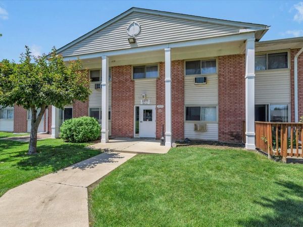 1577 Jill Court , Unit 108, Glendale Heights, IL 60139