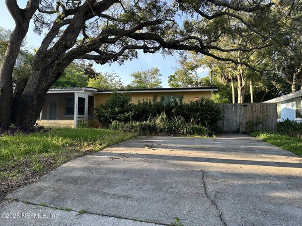 370 1ST Street, Atlantic Beach, FL 32233