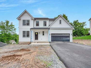 83 Aleksander Boulevard, Mountain Top, PA 18707