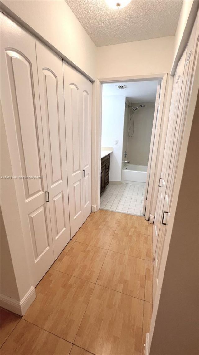 6272 NW 186th St , Unit 104, Hialeah, FL 33015 Photo