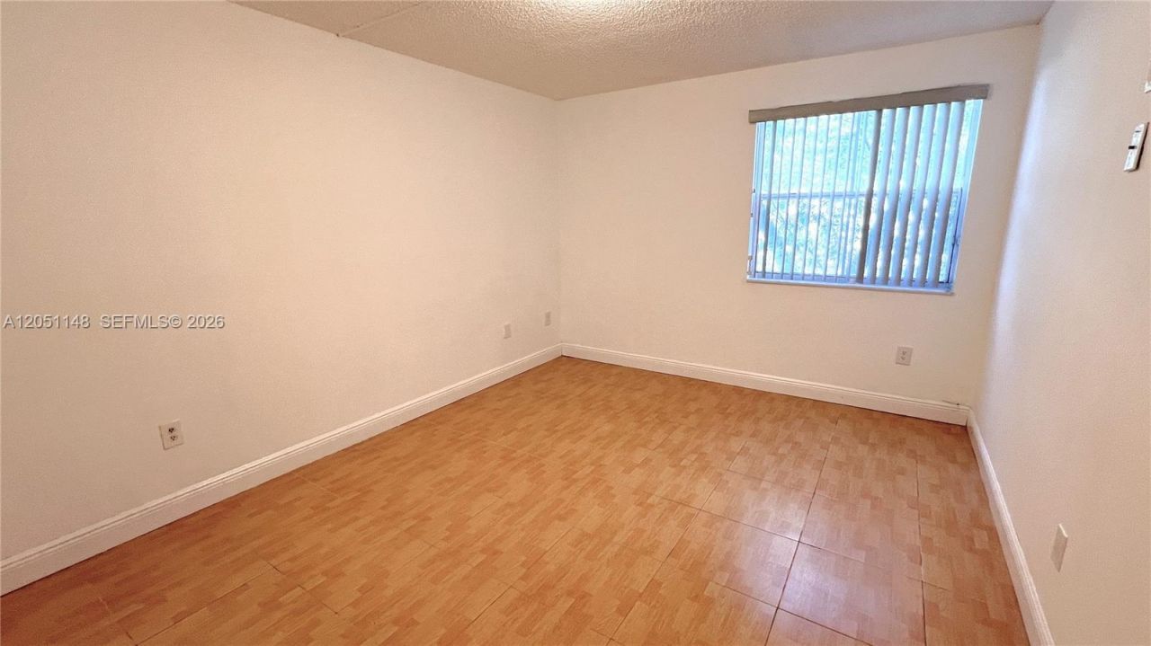 6272 NW 186th St , Unit 104, Hialeah, FL 33015 Photo