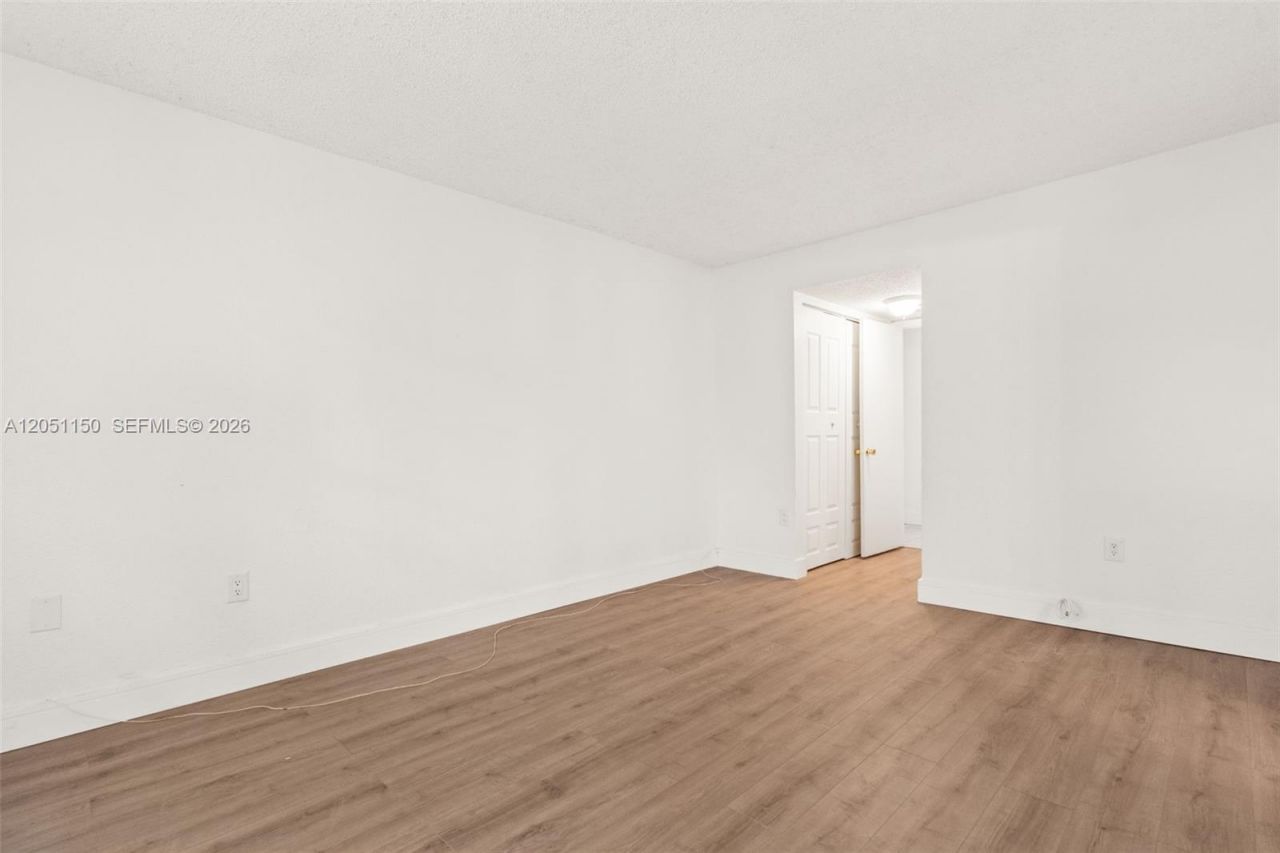 4215 N University Dr , Unit 305, Sunrise, FL 33351 Photo