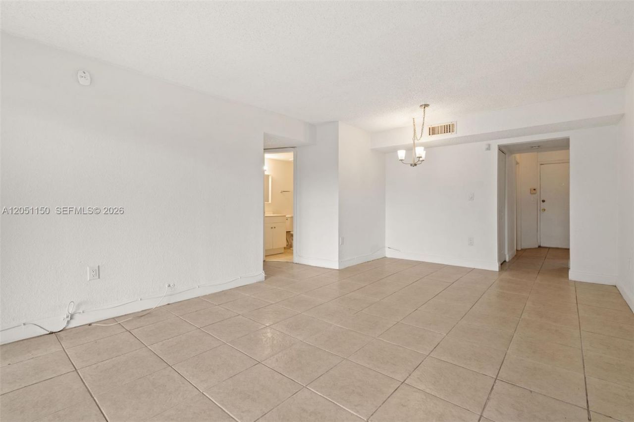 4215 N University Dr , Unit 305, Sunrise, FL 33351 Photo