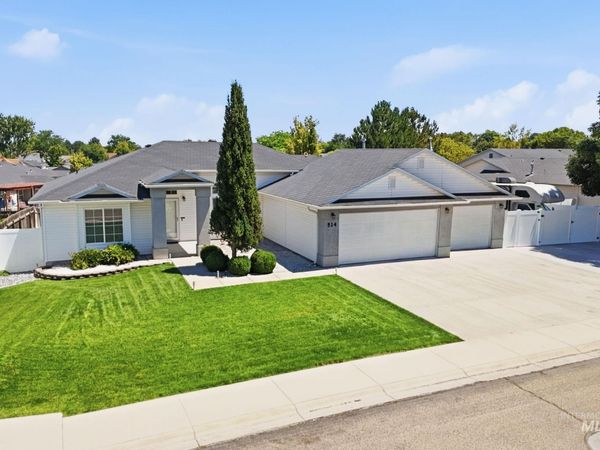 514 W Palmer Dr, Nampa, ID 83686