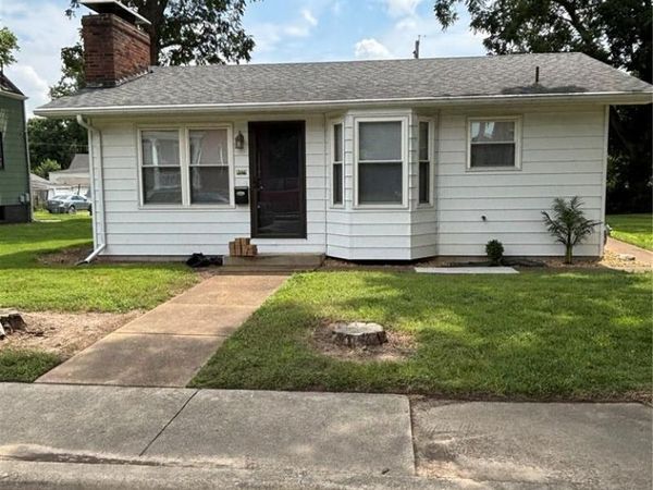 316 N Church Street , Belleville, IL 62220
