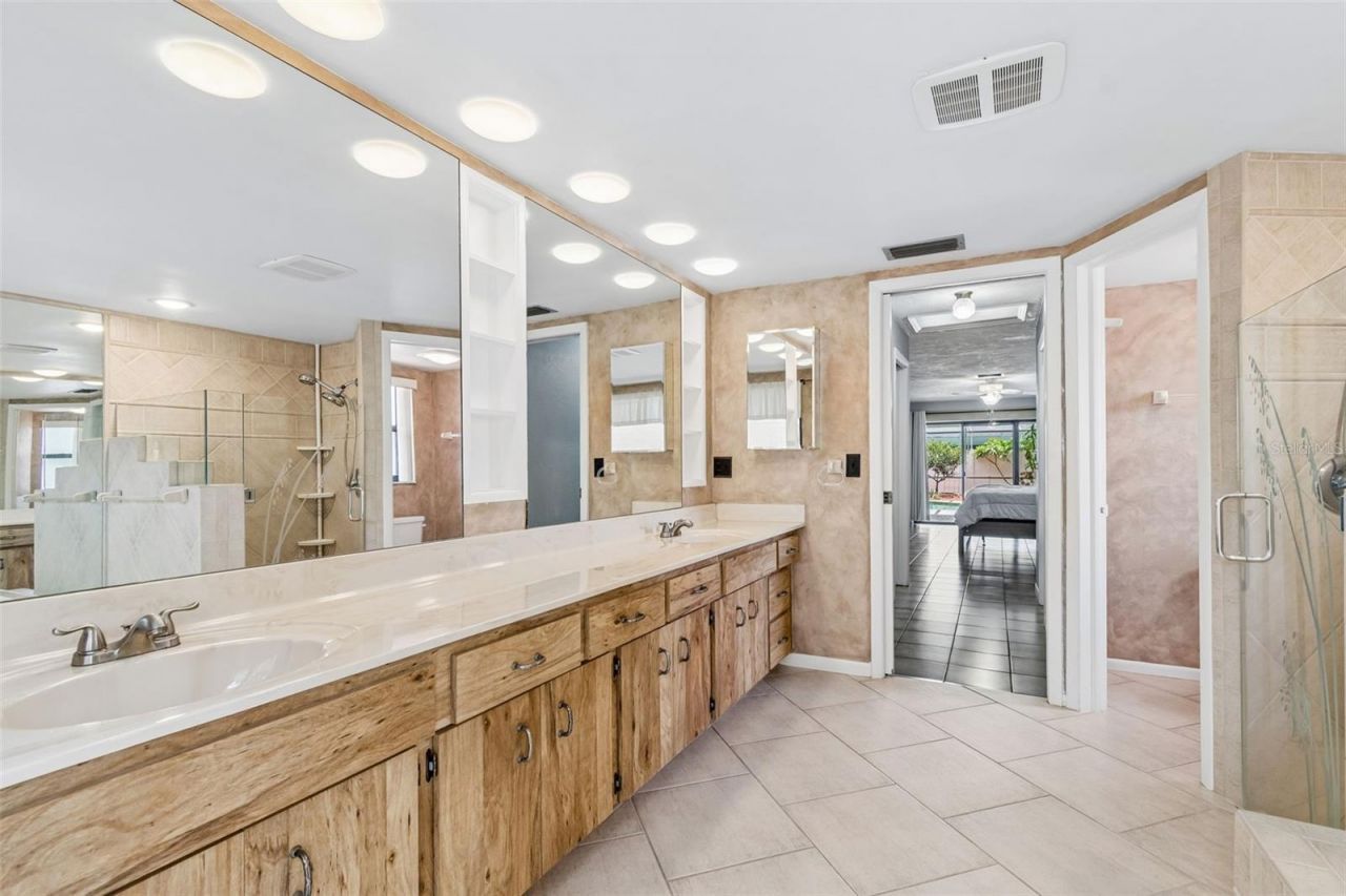 1563 Misty Plateau Trail , Clearwater, FL 33765 Photo
