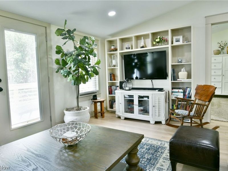 10250 Springfield Road, Poland, OH 44514 Photo 8