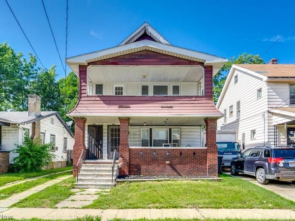 15711 Grovewood Avenue, Cleveland, OH 44110