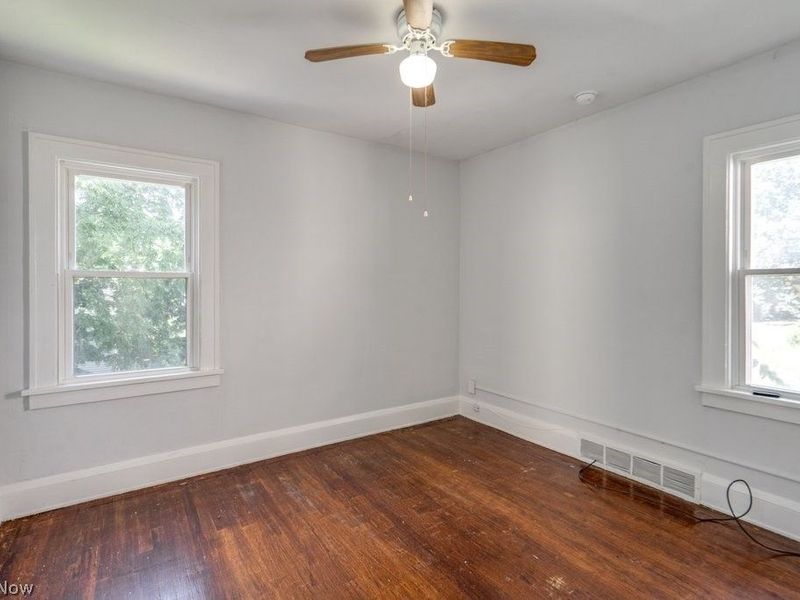 15711 Grovewood Avenue, Cleveland, OH 44110 Photo 4