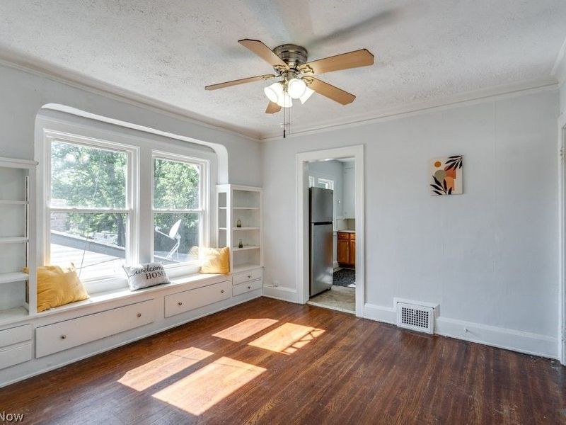15711 Grovewood Avenue, Cleveland, OH 44110 Photo 8