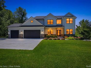 4661 Spears Road, Putnam Twp, MI 48169