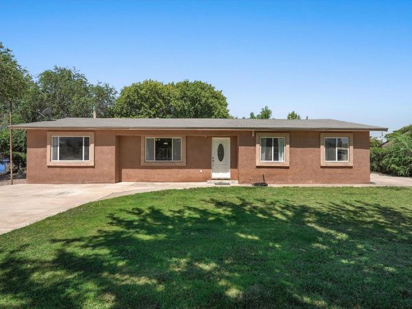 5627 Cletsoway Drive SW, Albuquerque, NM 87105