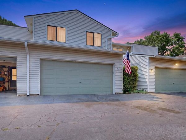 28 Westlake Drive NE, Albuquerque, NM 87112