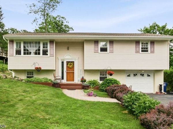 13 Anderson Ave, Rockaway, NJ 07866