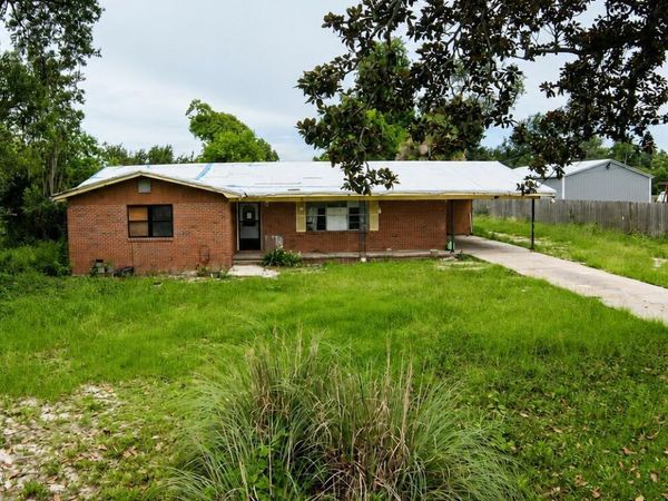 2420 E 2nd Plaza, Panama City, FL 32401