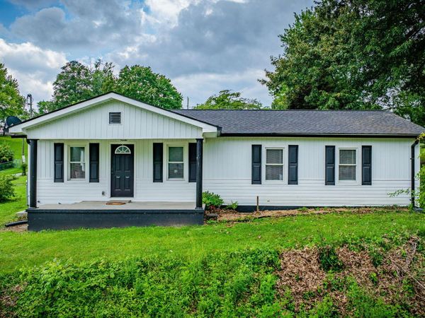 307 Dover Avenue, Mount Carmel, TN 37645