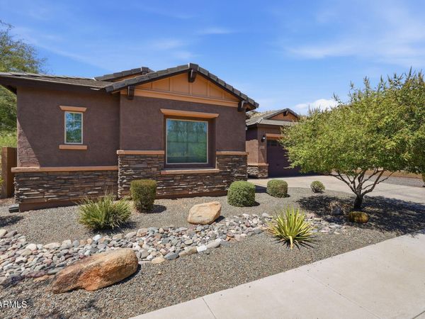 1328 W CAVEDALE Drive, Phoenix, AZ 85085