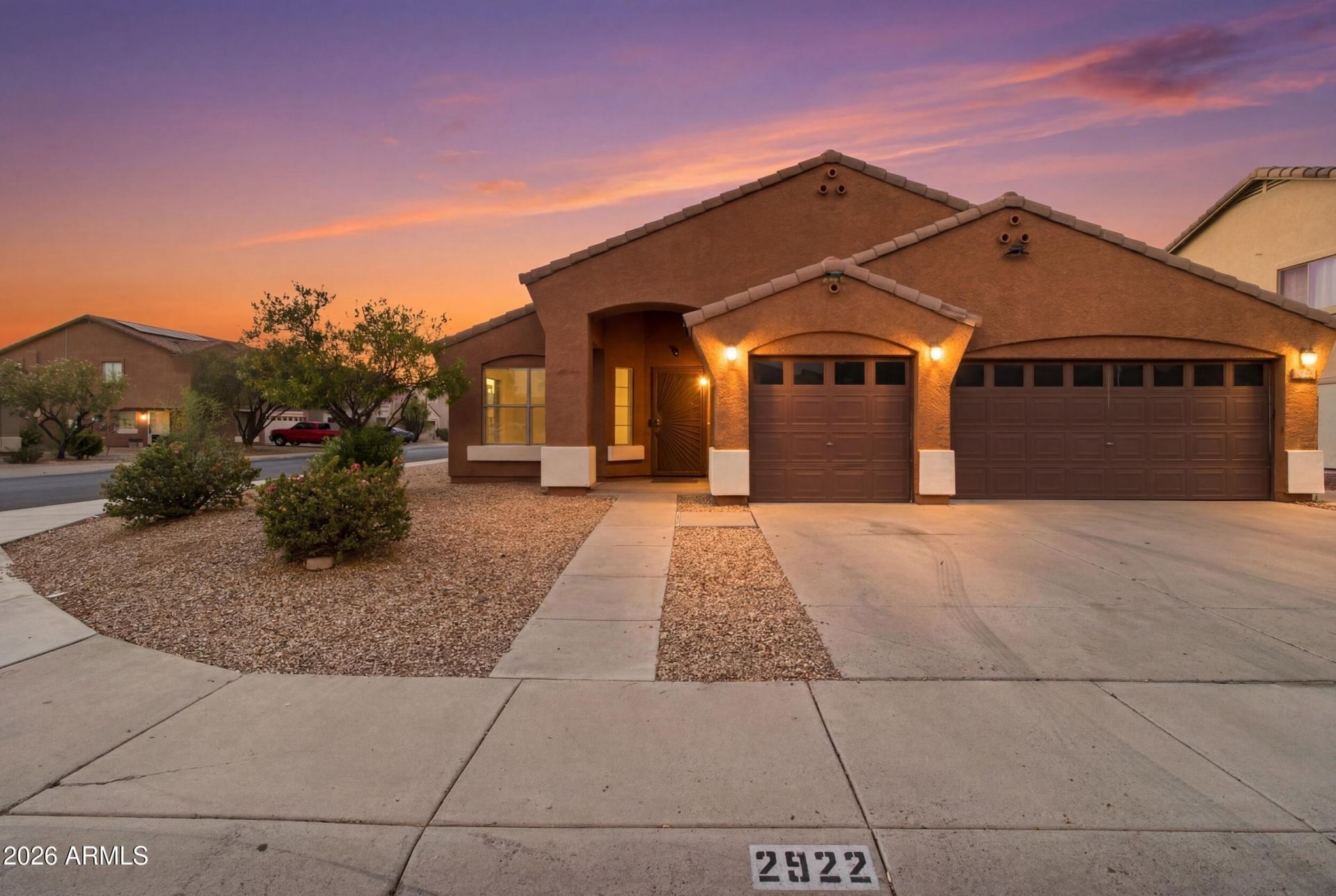 2922 W Dunbar Drive, Phoenix, AZ 85041 Main Photo