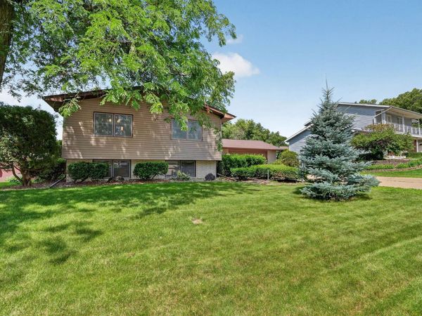 1111 Ellen Street, Cedar Falls, IA 50613