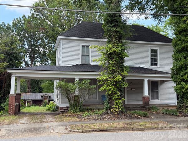 403 S Race Street , Statesville, NC 28677
