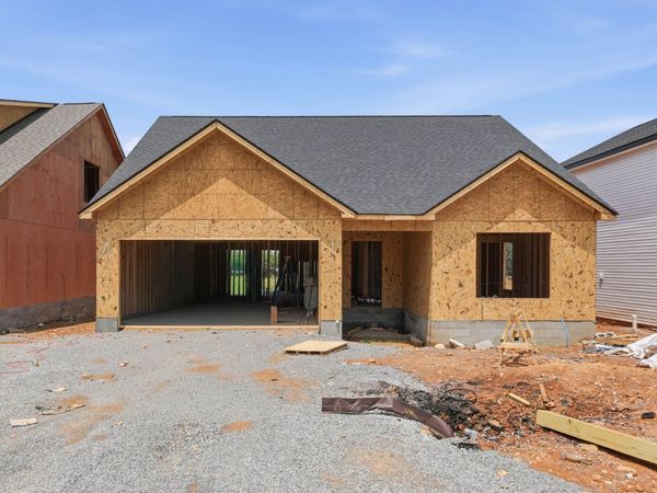 2800 Brewster Dr , Clarksville, TN 37042