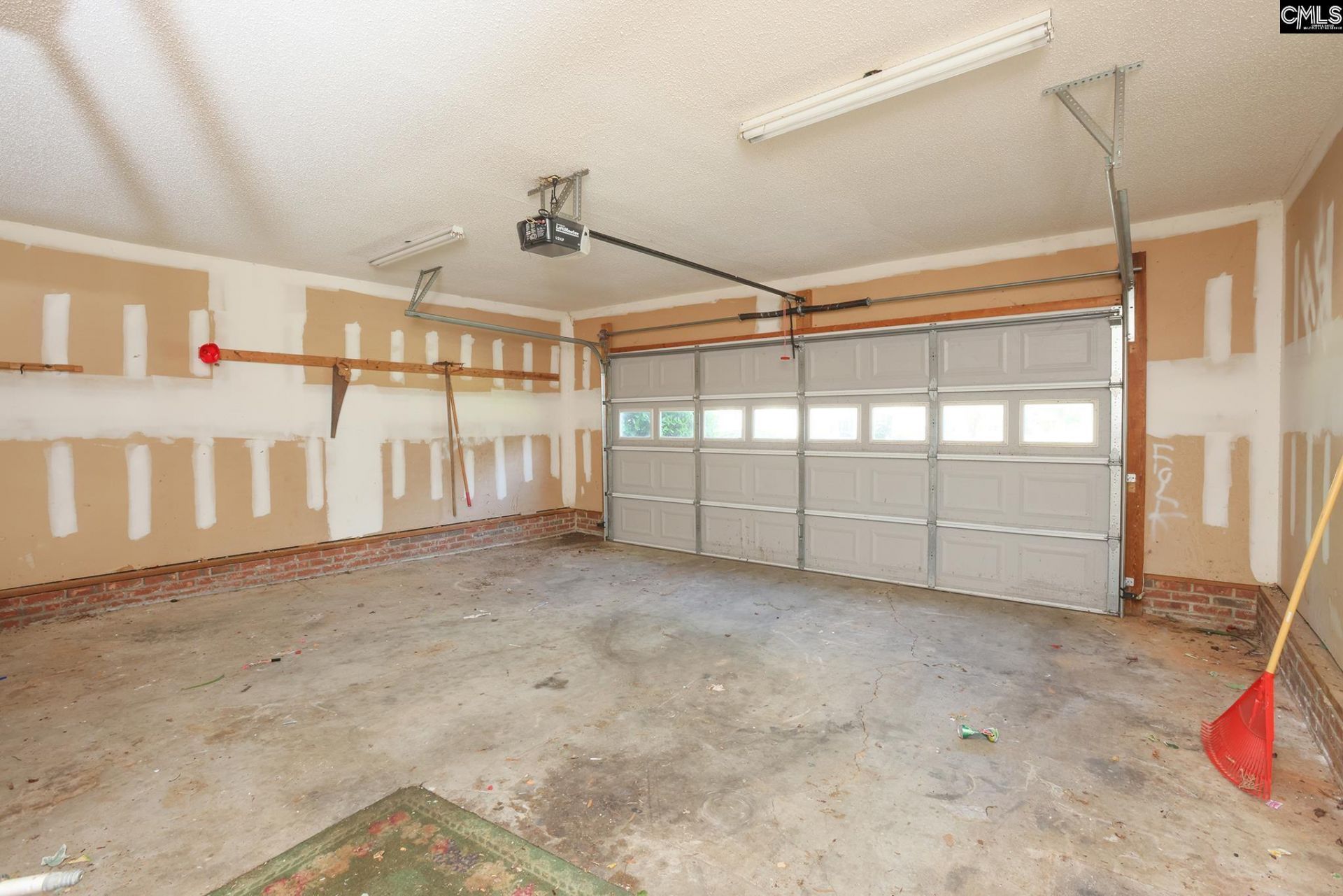 417 Saddlebrooke Road  Photo 15